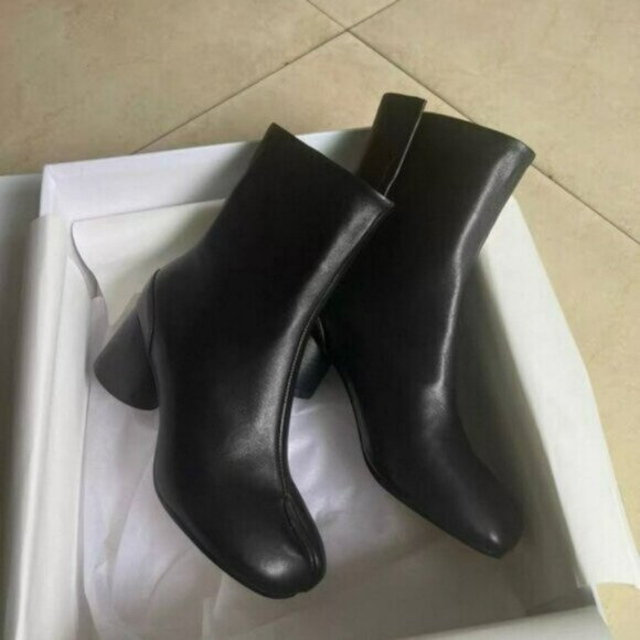 Maison Martin Margiela Black Tabi Heeled Boots - Picture 3 of 6